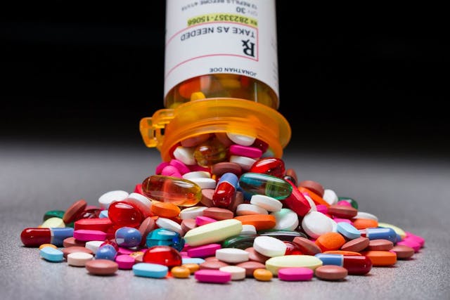 Older Americans open to less prescription meds: ©Burlingham - stock.adobe.com