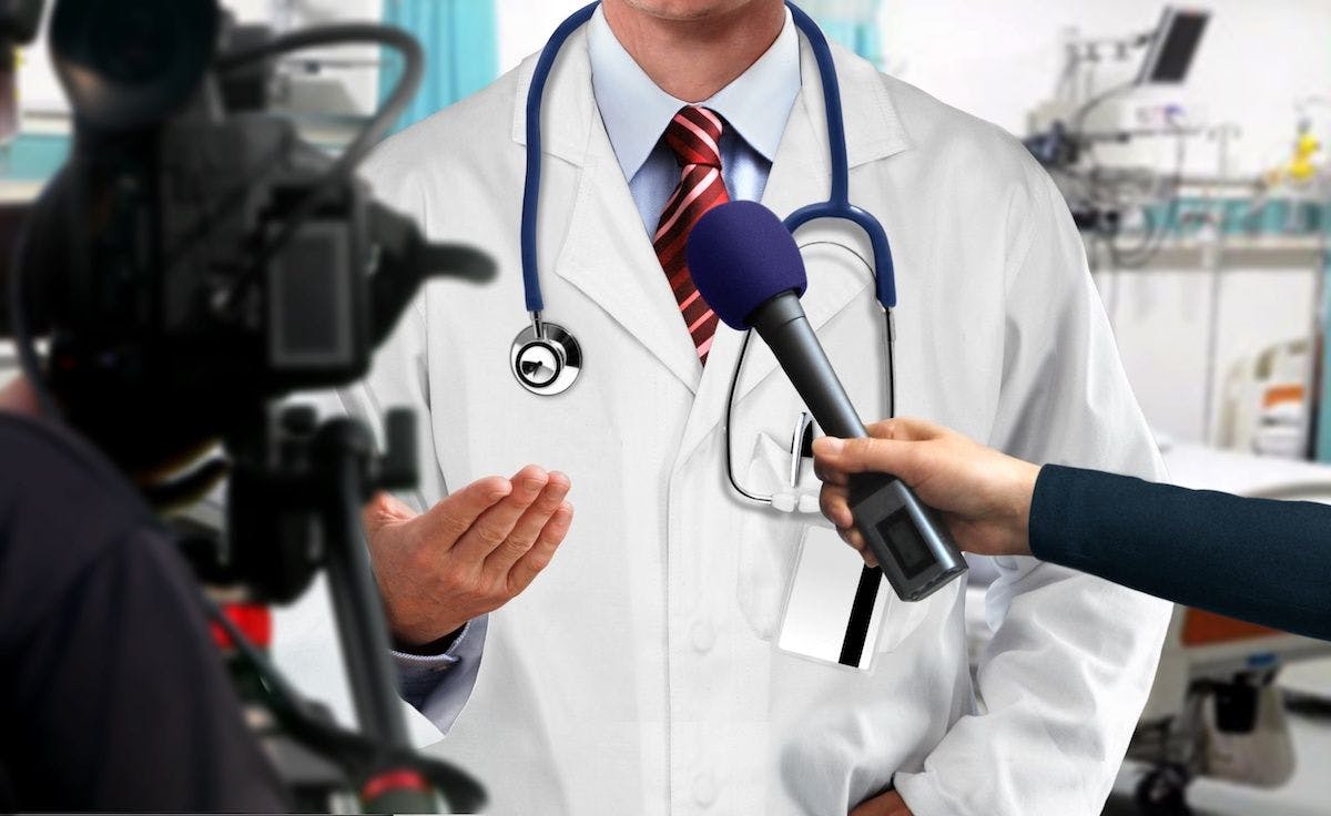 press interview with medical doctor: © razihusin - stock.adobe.com