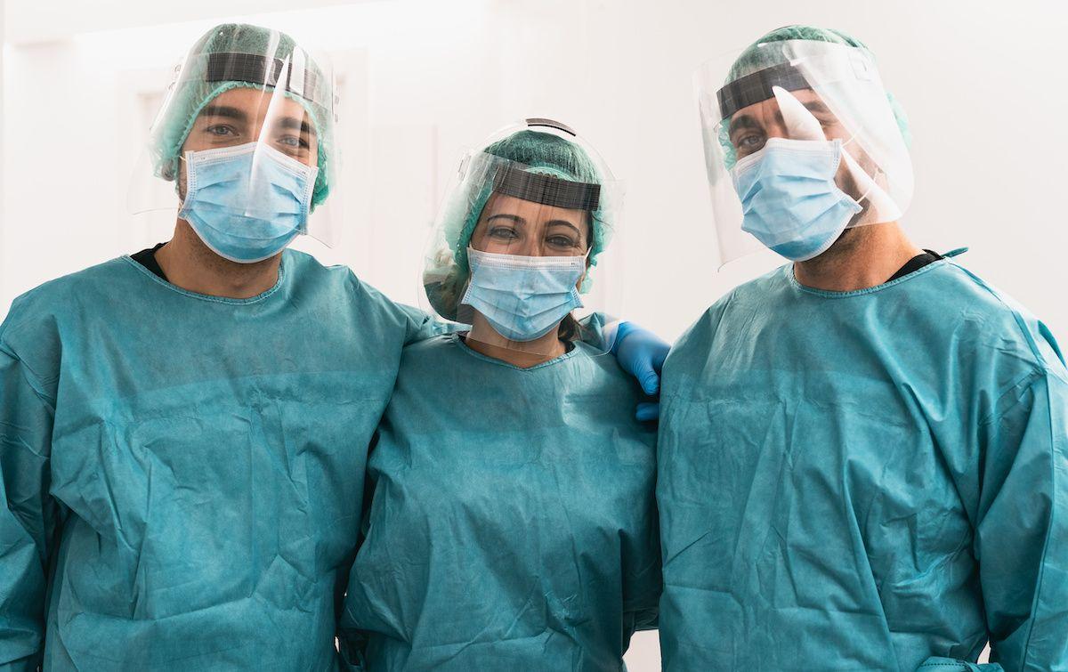 medical workers ppe © Alessandro Biascioli - stock.adobe.com